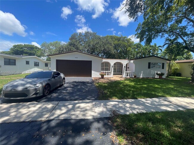 Building Photo - 9301 SW 54th St