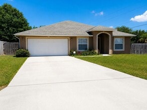 Building Photo - 101 Bonito Way