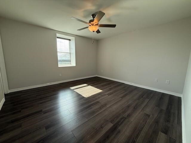 Building Photo - 1325 Chital Dr