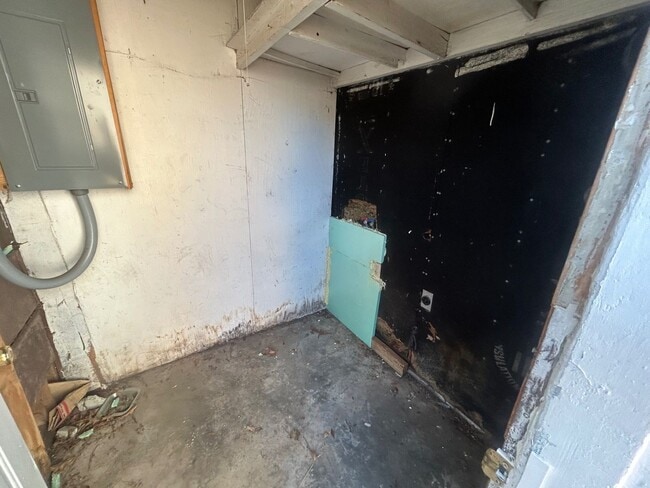 Building Photo - 1017 Leaphart St