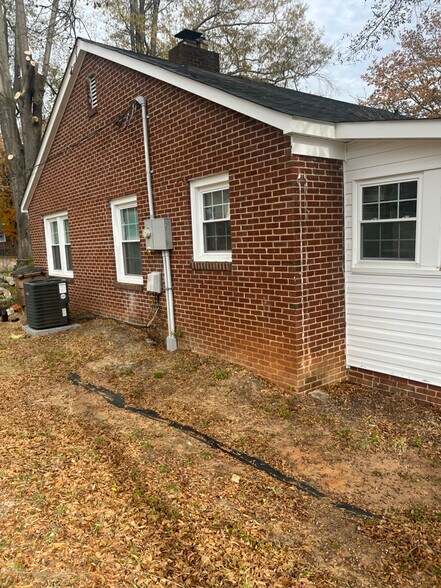 Primary Photo - 304 Grice St