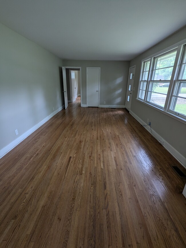 Building Photo - 500 Catalina Dr