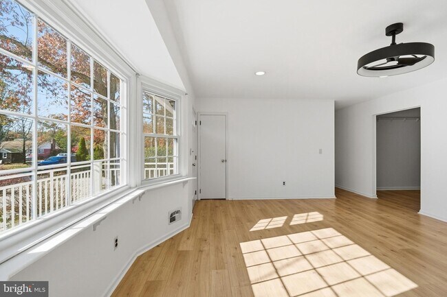 Building Photo - 218 Holly Ave