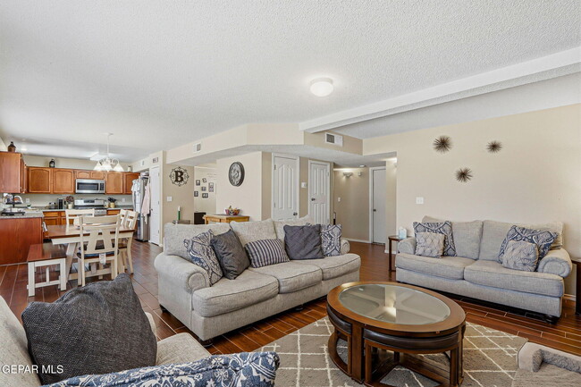 Building Photo - 14233 Spanish Point Dr