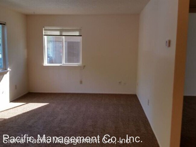 Building Photo - 2313 Floral Ave