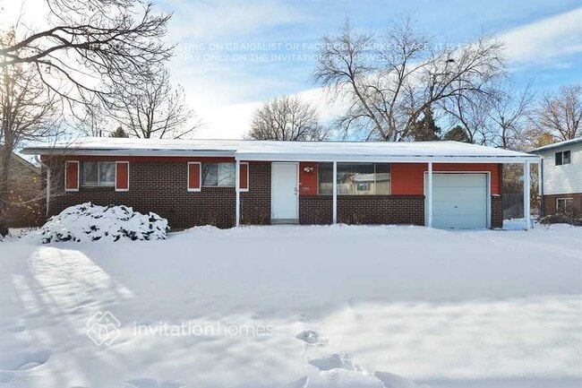 Building Photo - 13630 E Dakota Pl