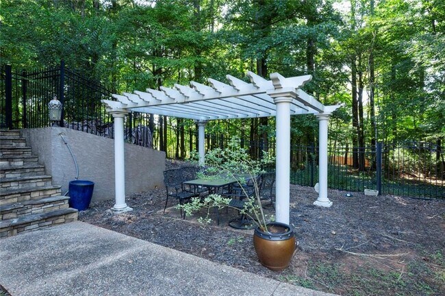 Building Photo - 5211 Hadaway Rd NW