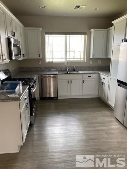 Building Photo - 175 Walnut Dr