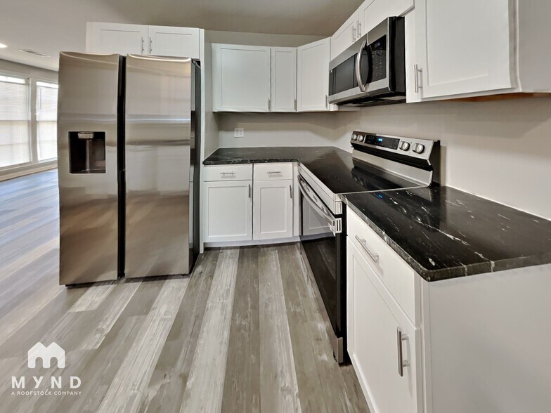Building Photo - 3835 Valley Ridge Dr