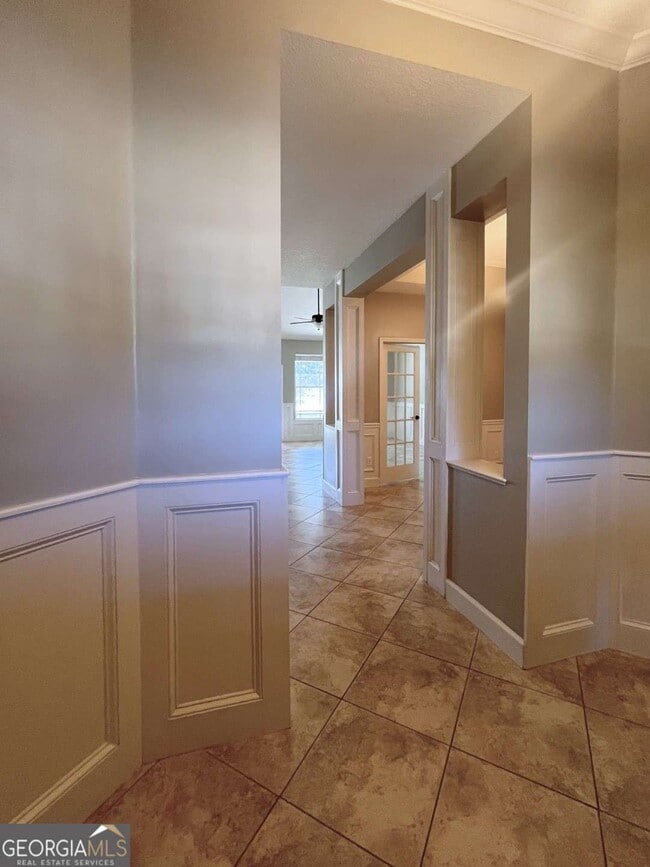 Building Photo - 242 Waters Edge Dr