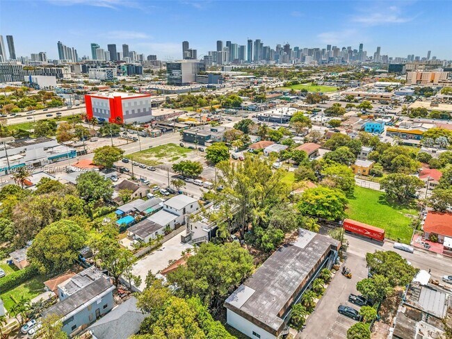 Building Photo - 753 NW 30th St