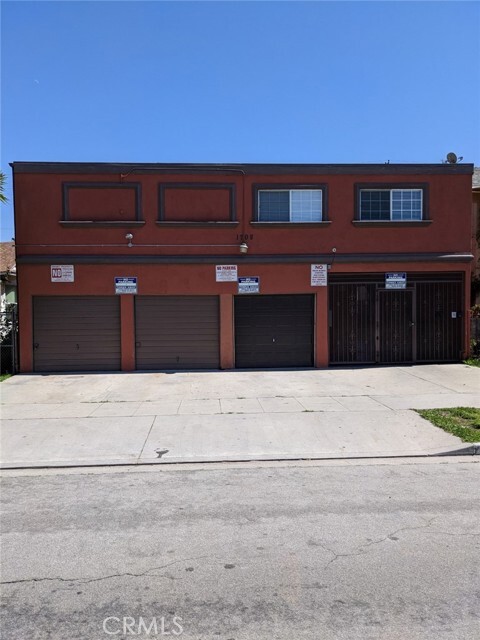 Building Photo - 1708 Pine Ave