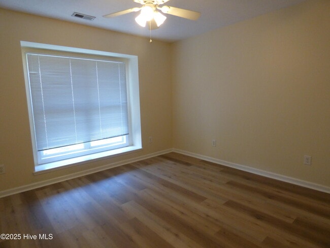 Building Photo - 408 Spring Hill Loop