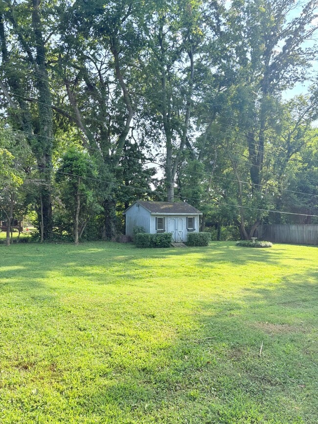 Building Photo - 2729 Utah Dr