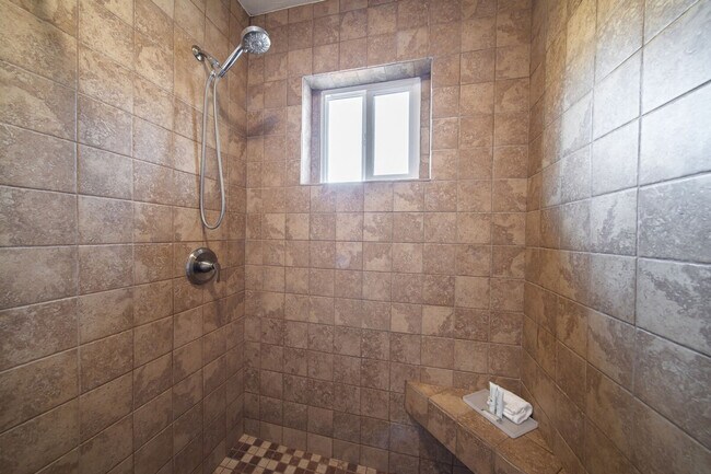 Building Photo - 161 Calhoun Rd