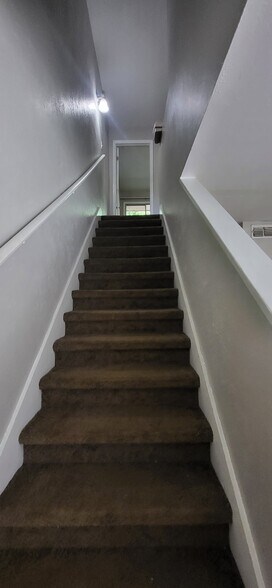 Building Photo - 3918 Crayrich Cir