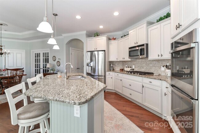 Building Photo - 115 Brawley Point Cir