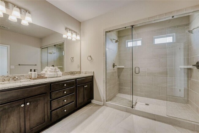 Building Photo - 2527 Pearl Rdg Trce