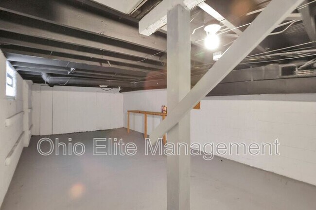 Building Photo - 1113 S Ohio Ave