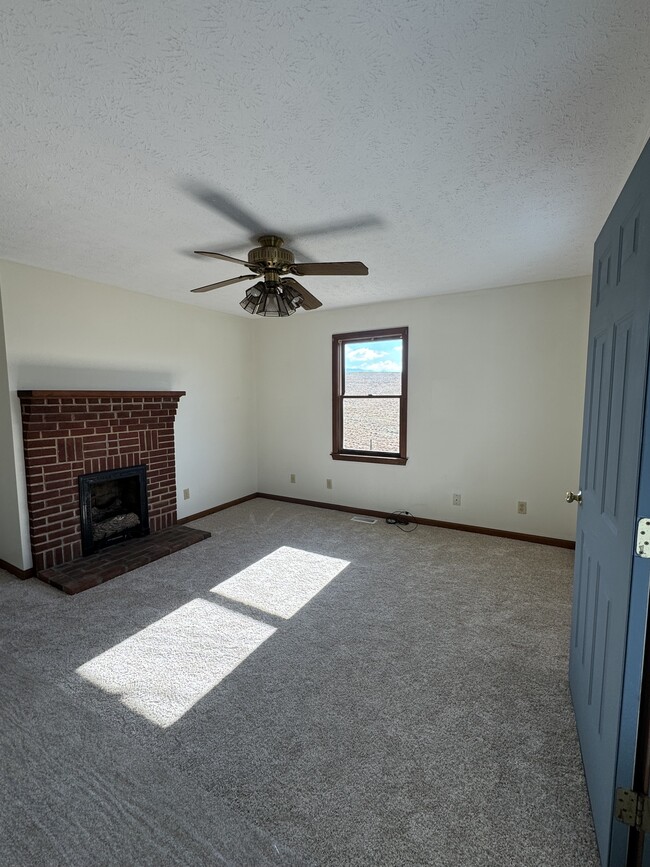 Livingroom - 124 Harrington Hollow Rd