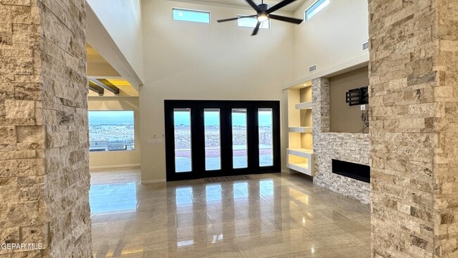 Building Photo - 12408 Fresh Water Dr