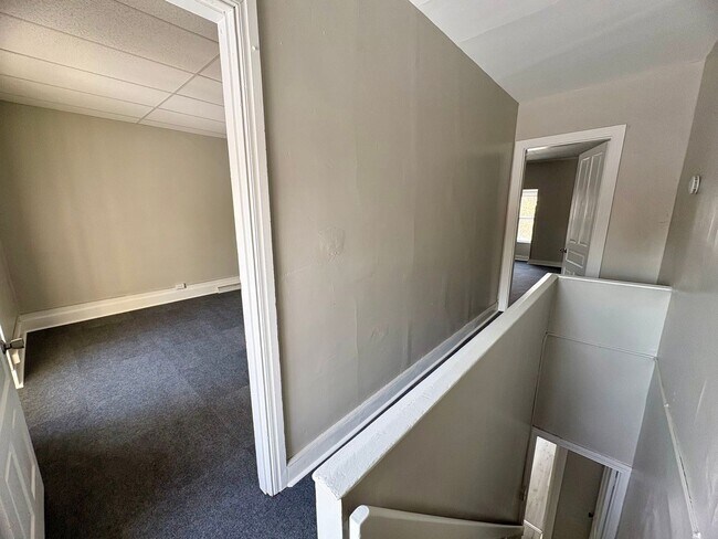 Building Photo - 22 E Jackson St