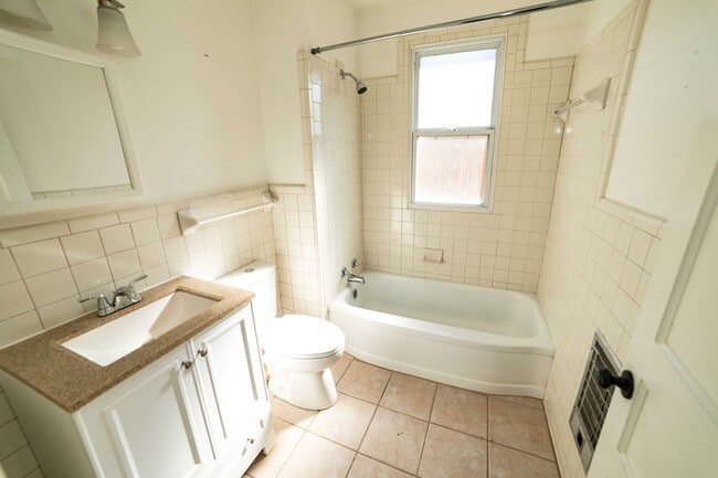 Building Photo - 3Bed/2Bath home in Whitebridge