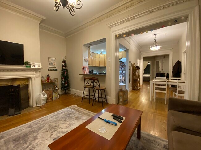 Building Photo - 42 Fenway