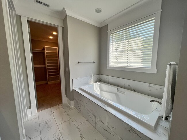 Building Photo - Coming soon!! Beautiful 3-Bedroom, 2.5-Bat...