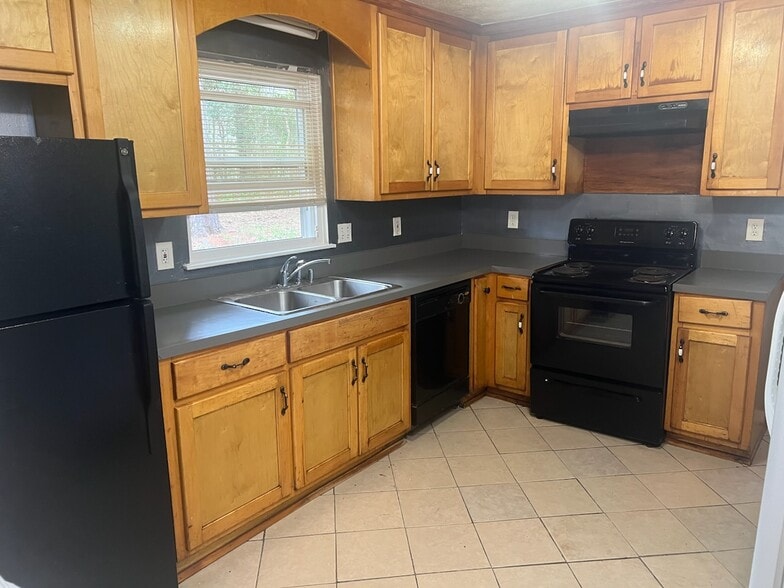 Building Photo - 2311 Bermuda Run Ct