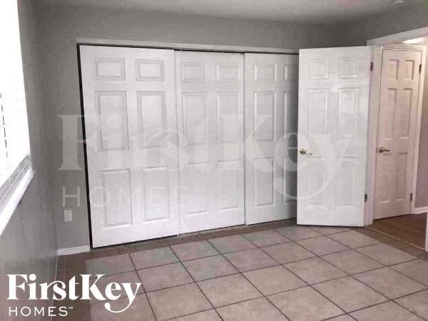 Building Photo - 14300 Iroquois Ave