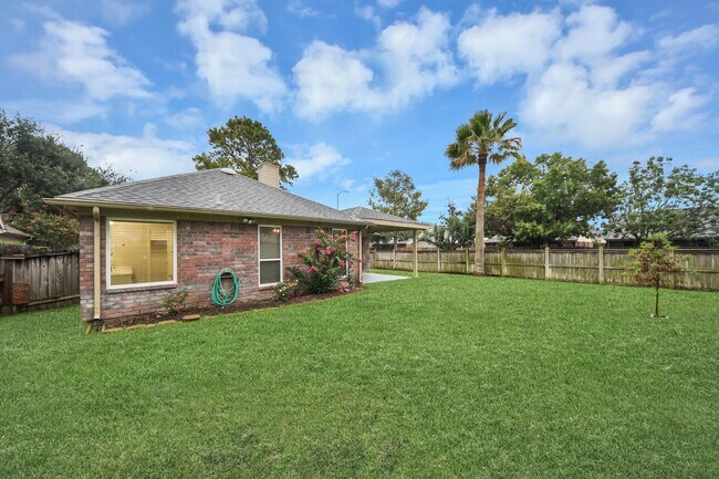 Building Photo - 3003 Silver Spur Dr
