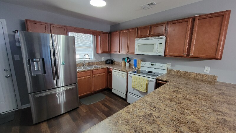 Building Photo - 601 Peletier Loop Rd