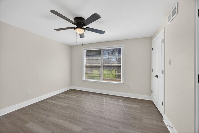 Building Photo - 108 Dupont Cir