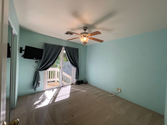 Building Photo - Kihei Three Bedroom