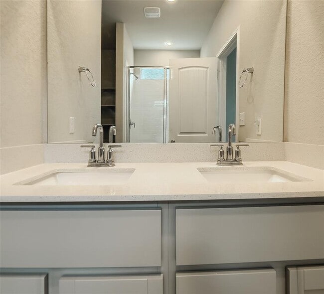 Building Photo - 603 Bluffview Dr.