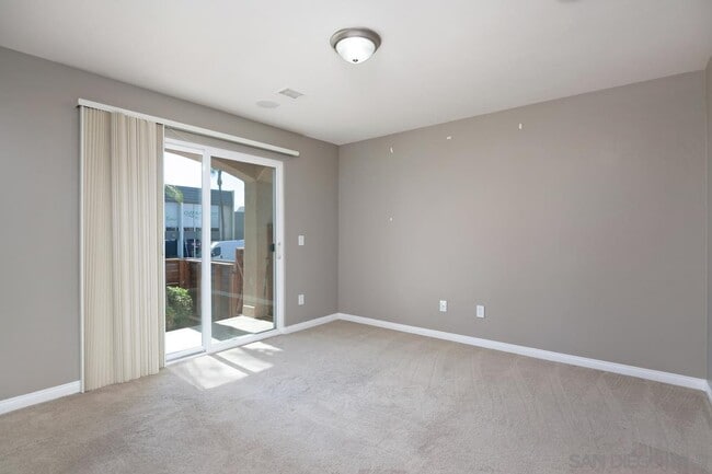 Building Photo - 3921 Oregon St