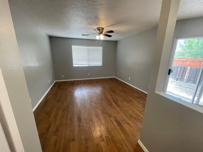 Building Photo - Northern Rio Rancho 2 bedroom home