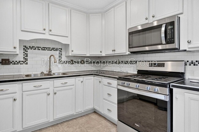 Building Photo - 1205 Acredale Dr