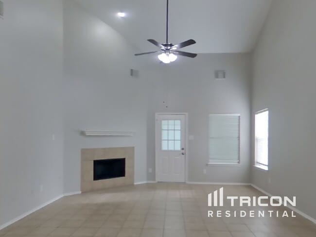 Building Photo - 20318 Yosemite Falls Dr