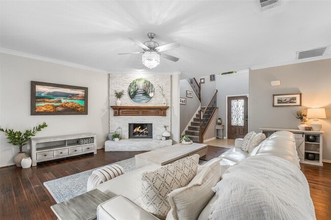 Building Photo - Resort-Style Living in the Heart of Dalton Ranch