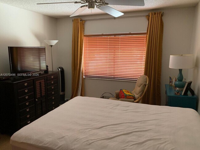 Building Photo - 3340 Torremolinos Ave