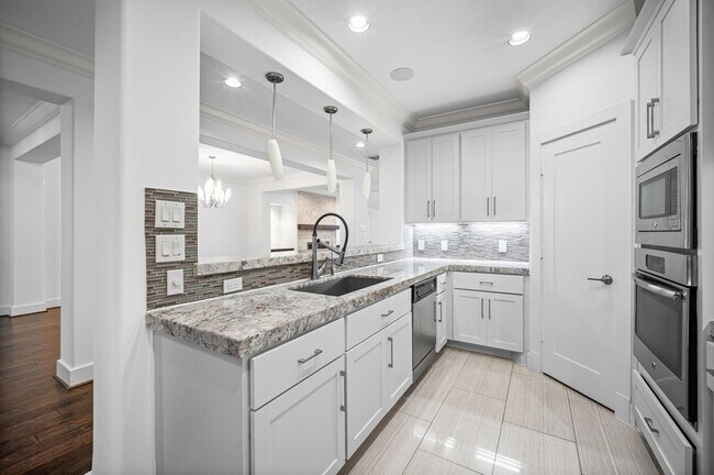 Building Photo - 13412 Preston Cliff Ct