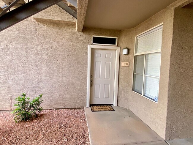 Building Photo - Ground Floor-One Bedroom in Lakewood