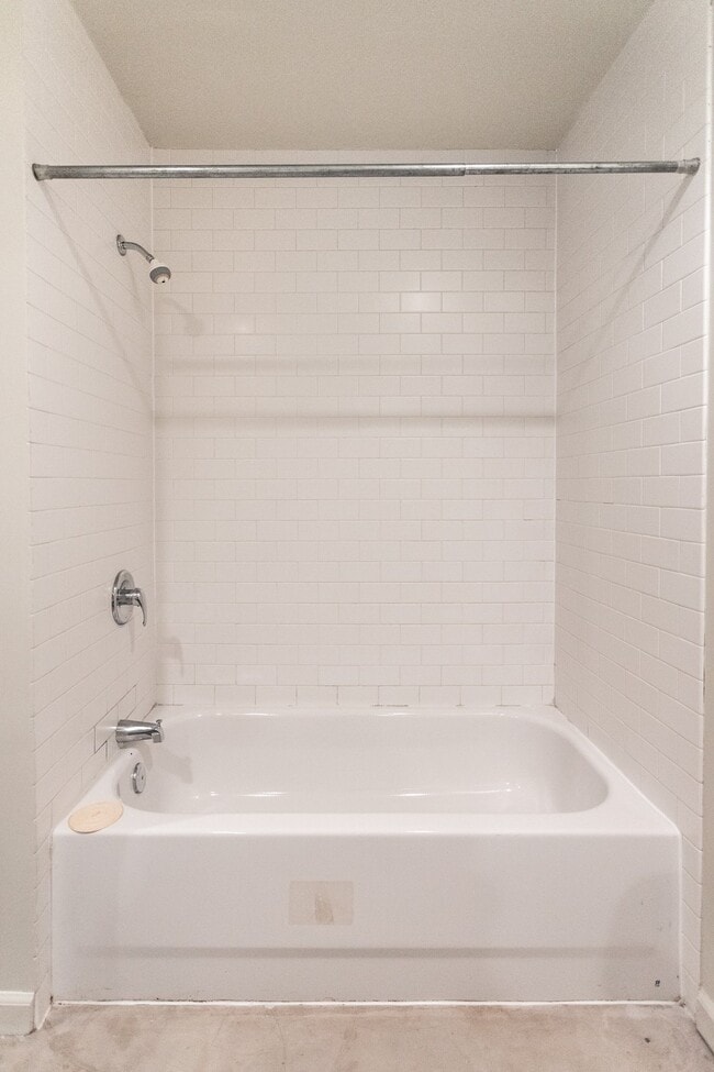 Building Photo - 41 Burroughs St