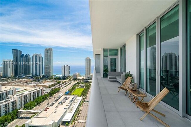 Building Photo - 330 Sunny Isles Blvd
