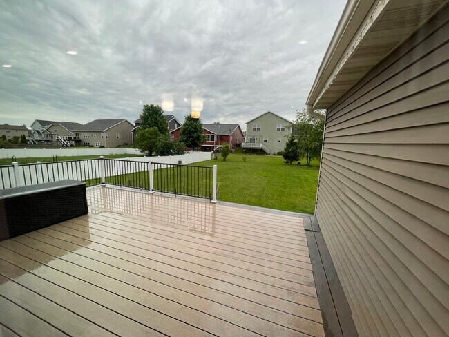 Building Photo - 230 S Legacy Way
