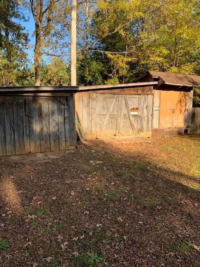 Building Photo - 64 Hilley Dr