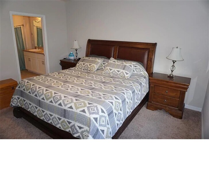Building Photo - 25152 E Lenox Cir
