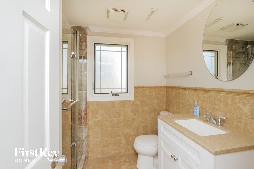 Building Photo - 7758 Sycamore Dr